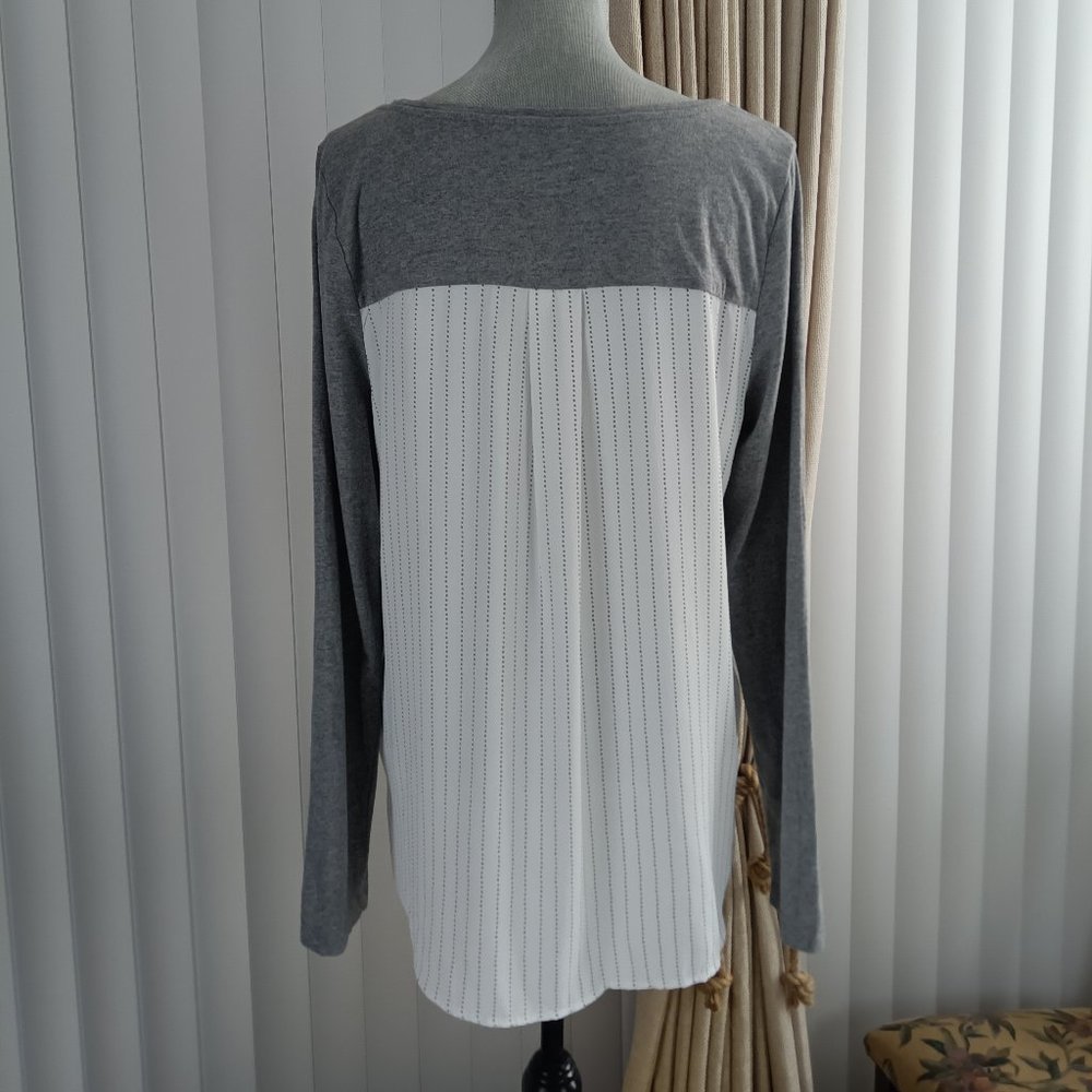 Tommy Hilfiger Tunic Blouse. - Picture 3 of 14